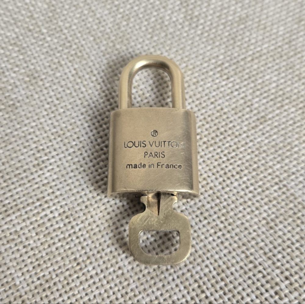 Louis Vuitton Lock and Key #308 Gold Brass Padlock Authentic - Picture 2 of 7
